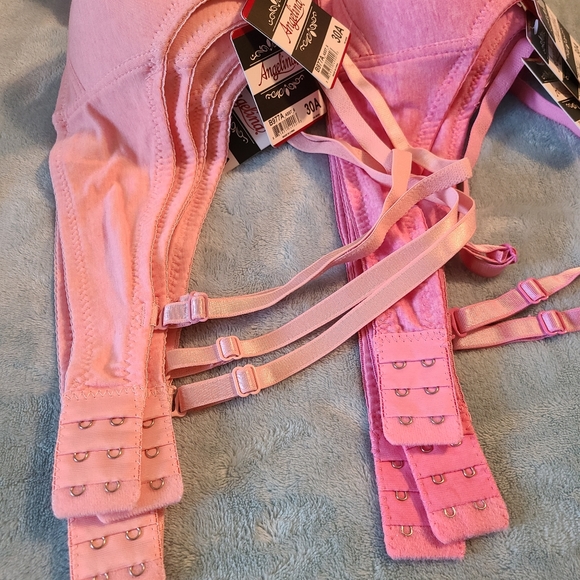 Bras - Picture 2 of 2